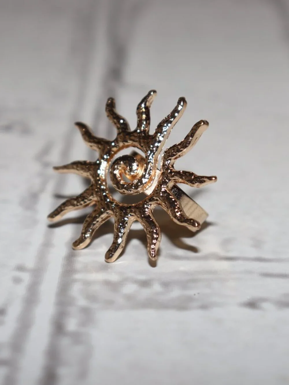 ✨ NWOT Gold Sun Spiral Ring • Adjustable Size 8–9 ✨